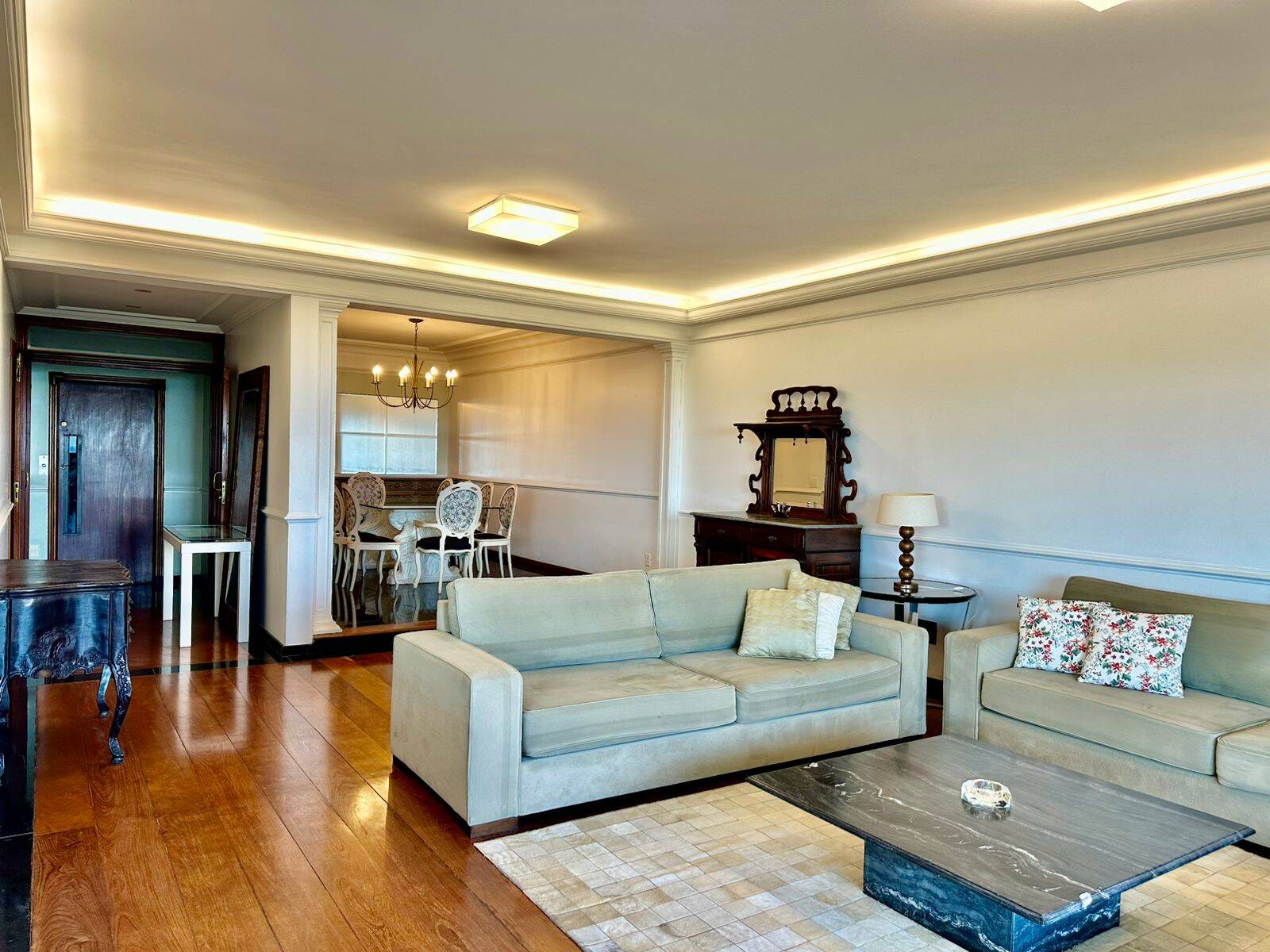 #205 - Apartamento para Venda em Santos - SP