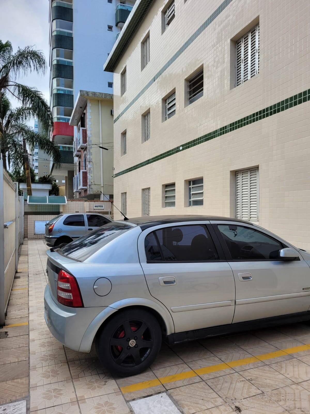 Kitnet e Studio à venda e aluguel com 1 quarto, 38m² - Foto 3