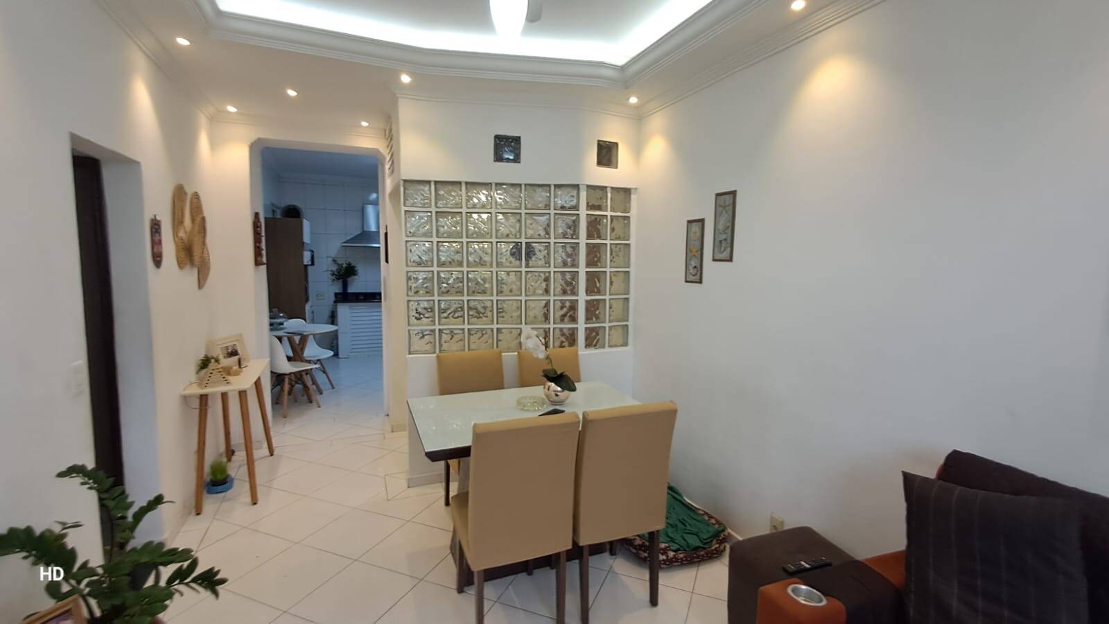 Apartamento à venda com 2 quartos, 77m² - Foto 1