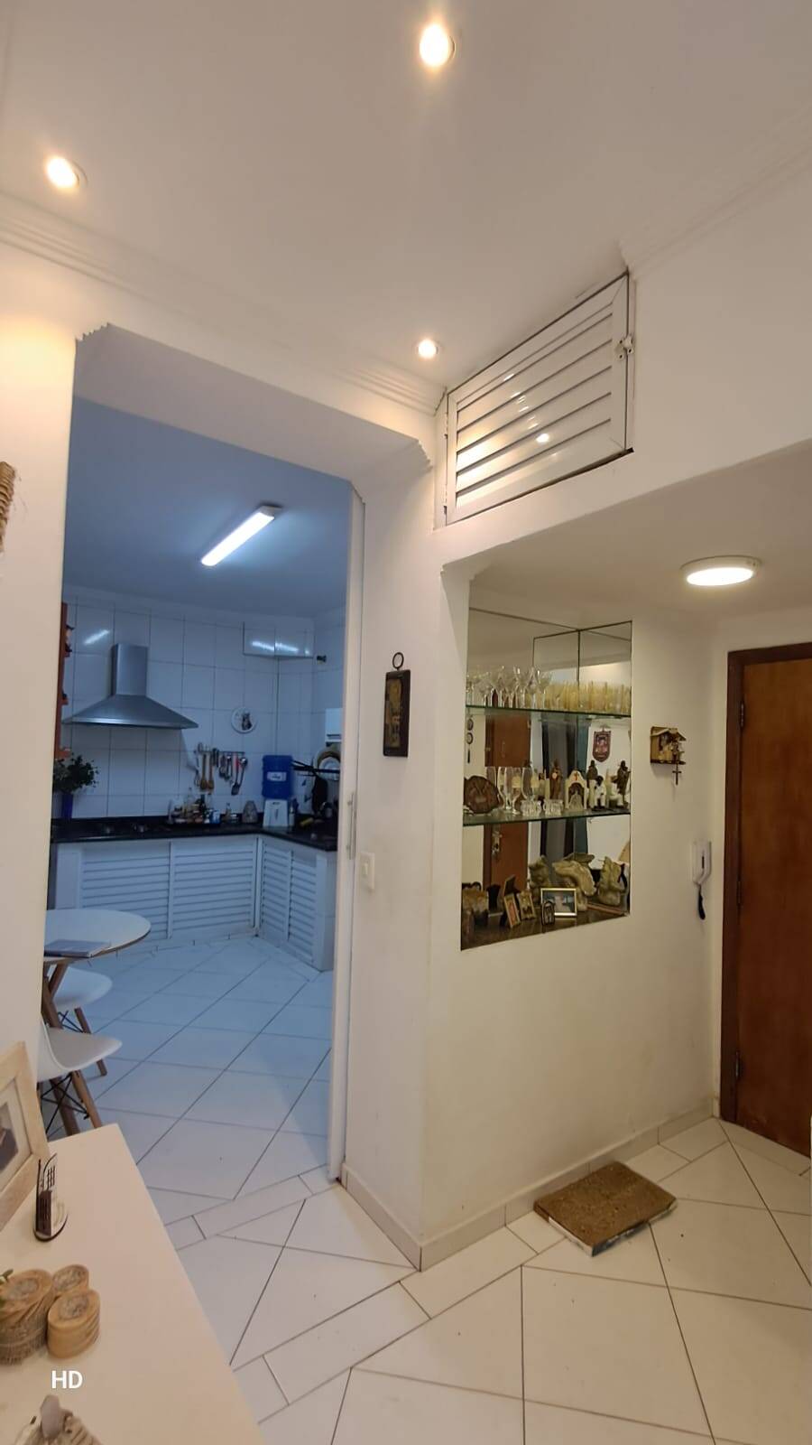 Apartamento à venda com 2 quartos, 77m² - Foto 3