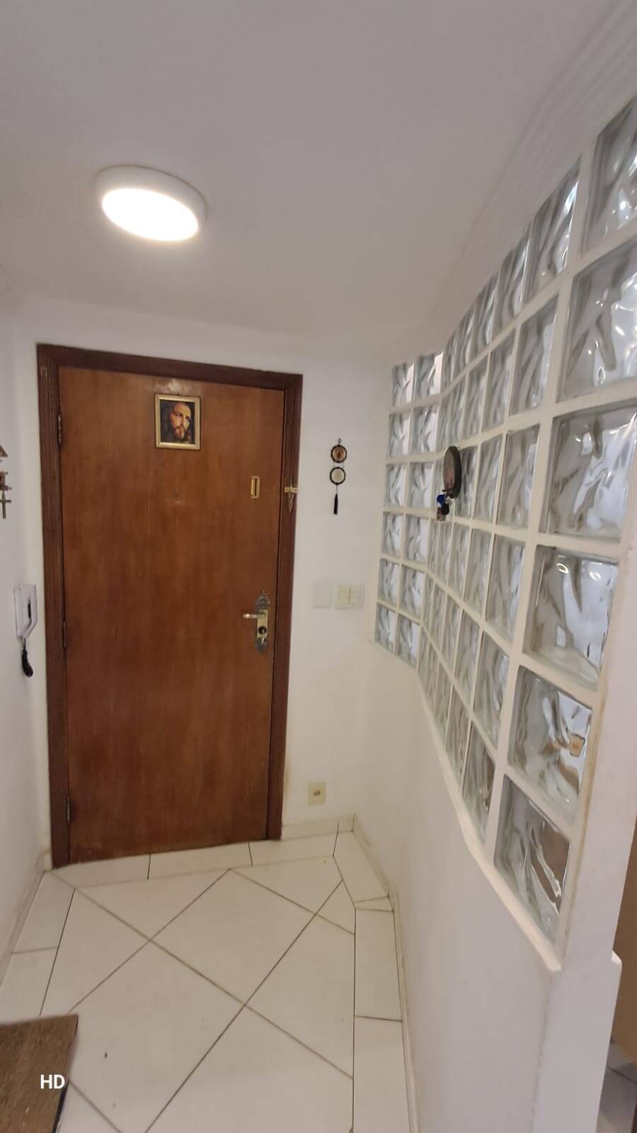 Apartamento à venda com 2 quartos, 77m² - Foto 2