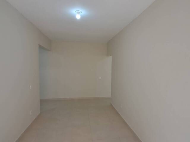 Apartamento para Locação em São Vicente - 2