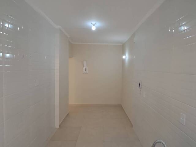 Apartamento para Locação em São Vicente - 4