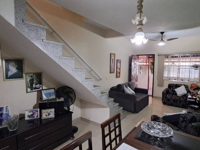 Casa para Venda em São Vicente - 2